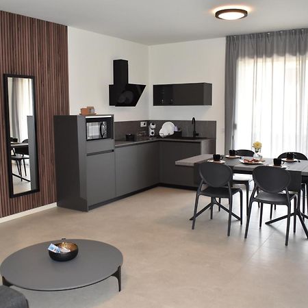 Baia Delle Rose Via Roma 111 Appartement Costa Volpino Buitenkant foto