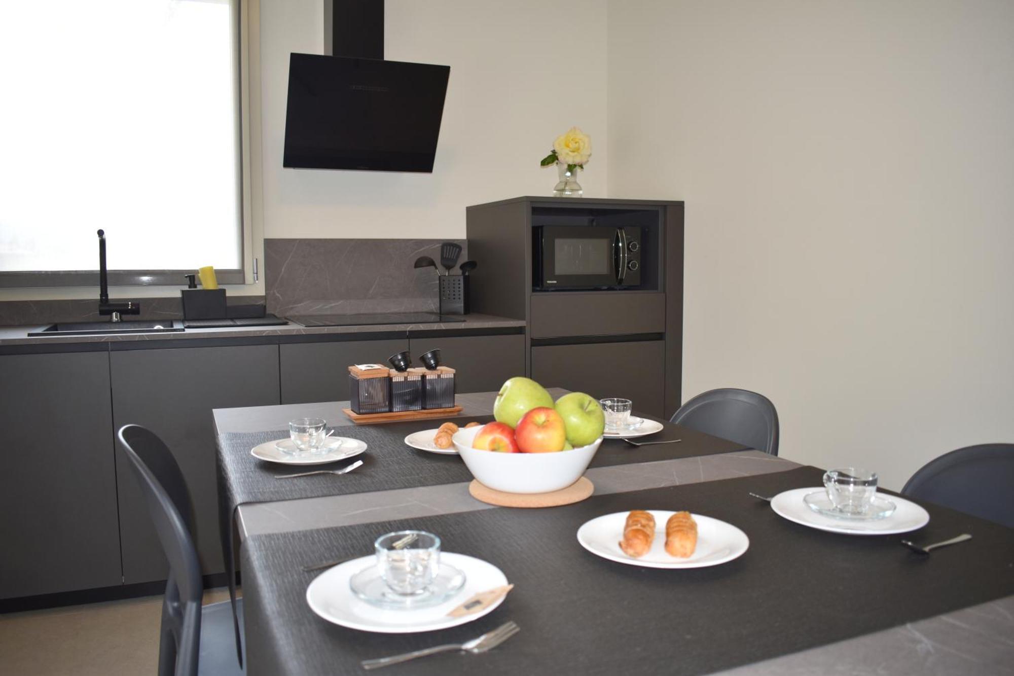 Baia Delle Rose Via Roma 111 Appartement Costa Volpino Buitenkant foto