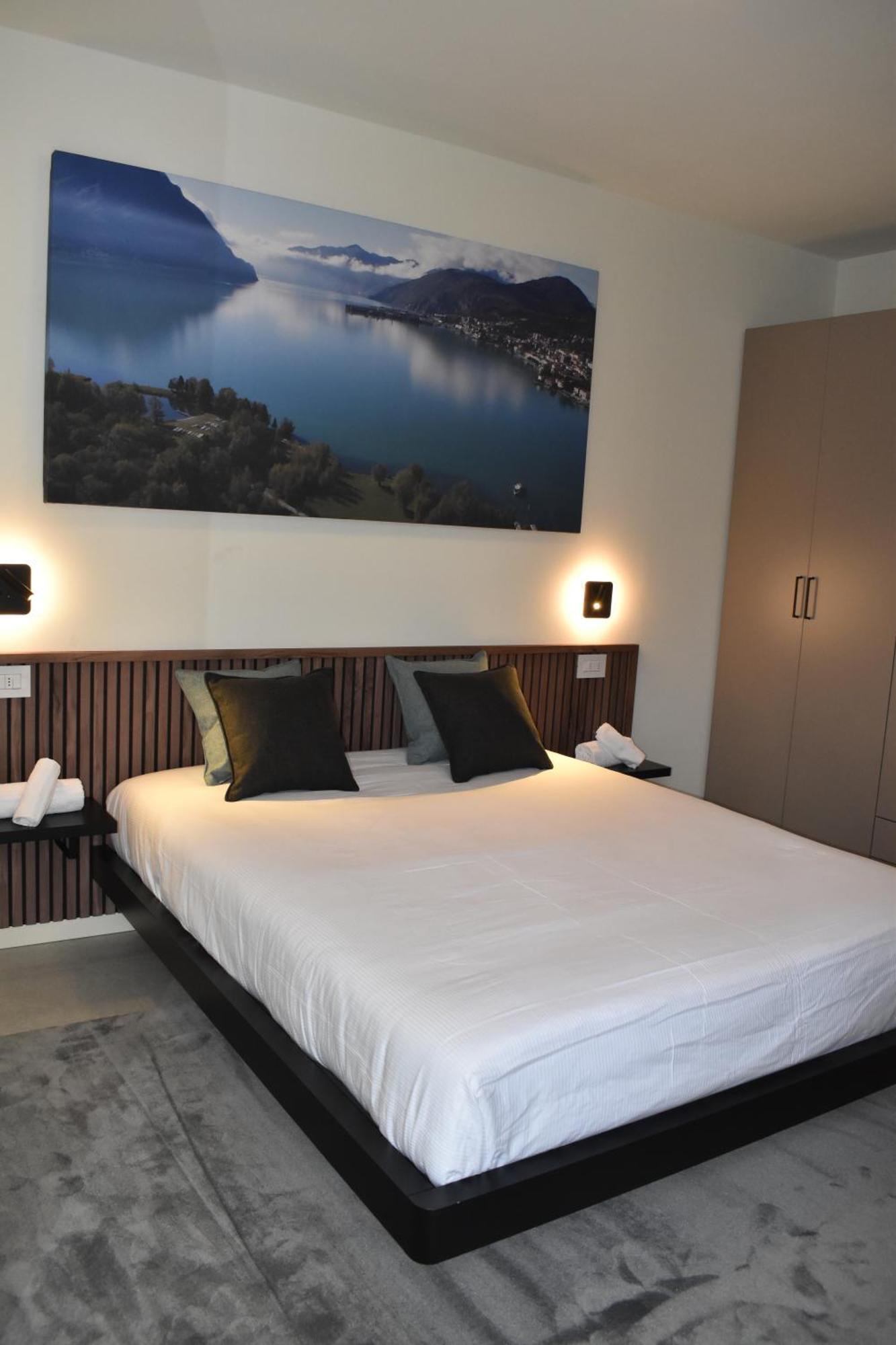 Baia Delle Rose Via Roma 111 Appartement Costa Volpino Buitenkant foto