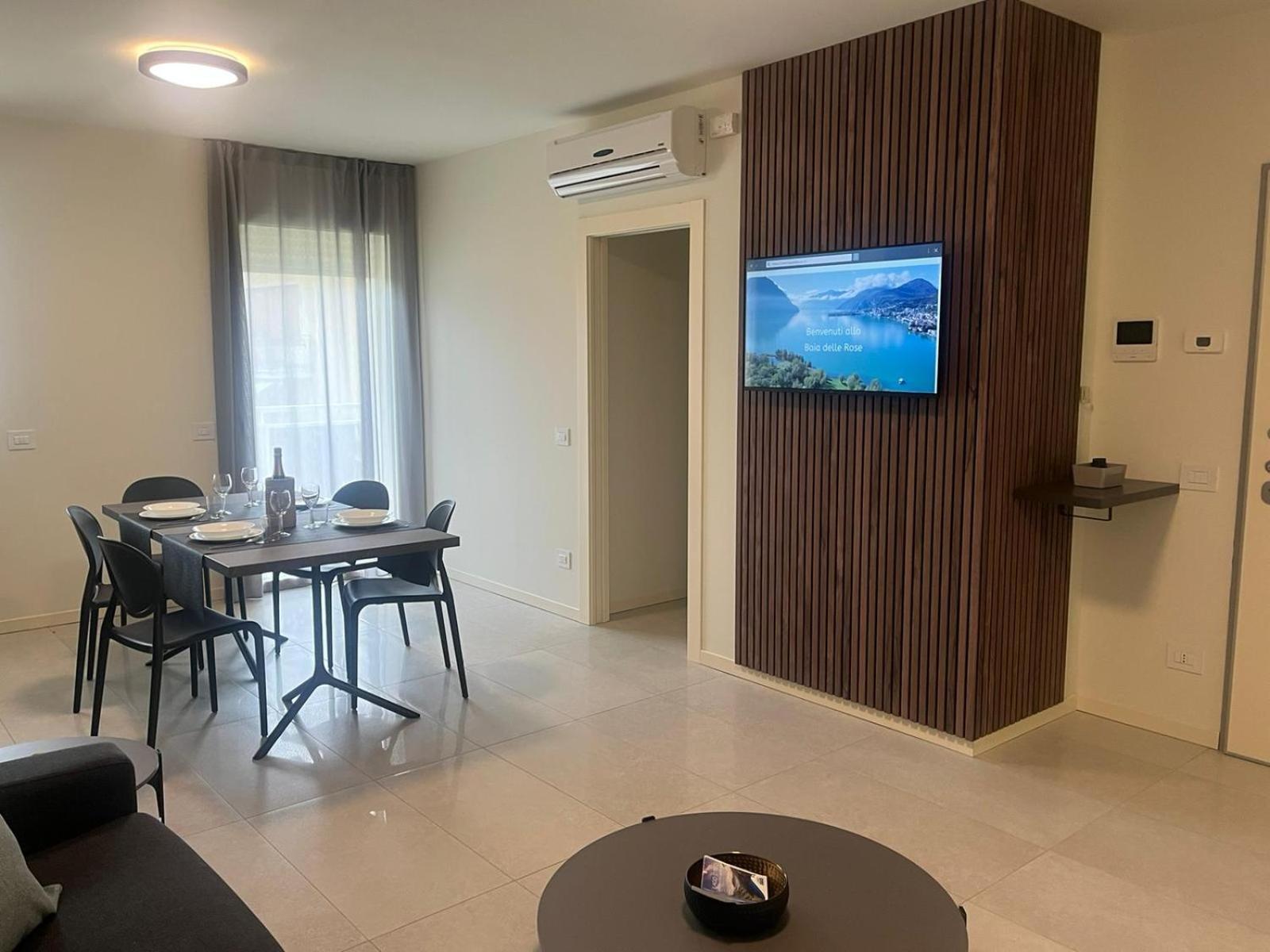 Baia Delle Rose Via Roma 111 Appartement Costa Volpino Buitenkant foto