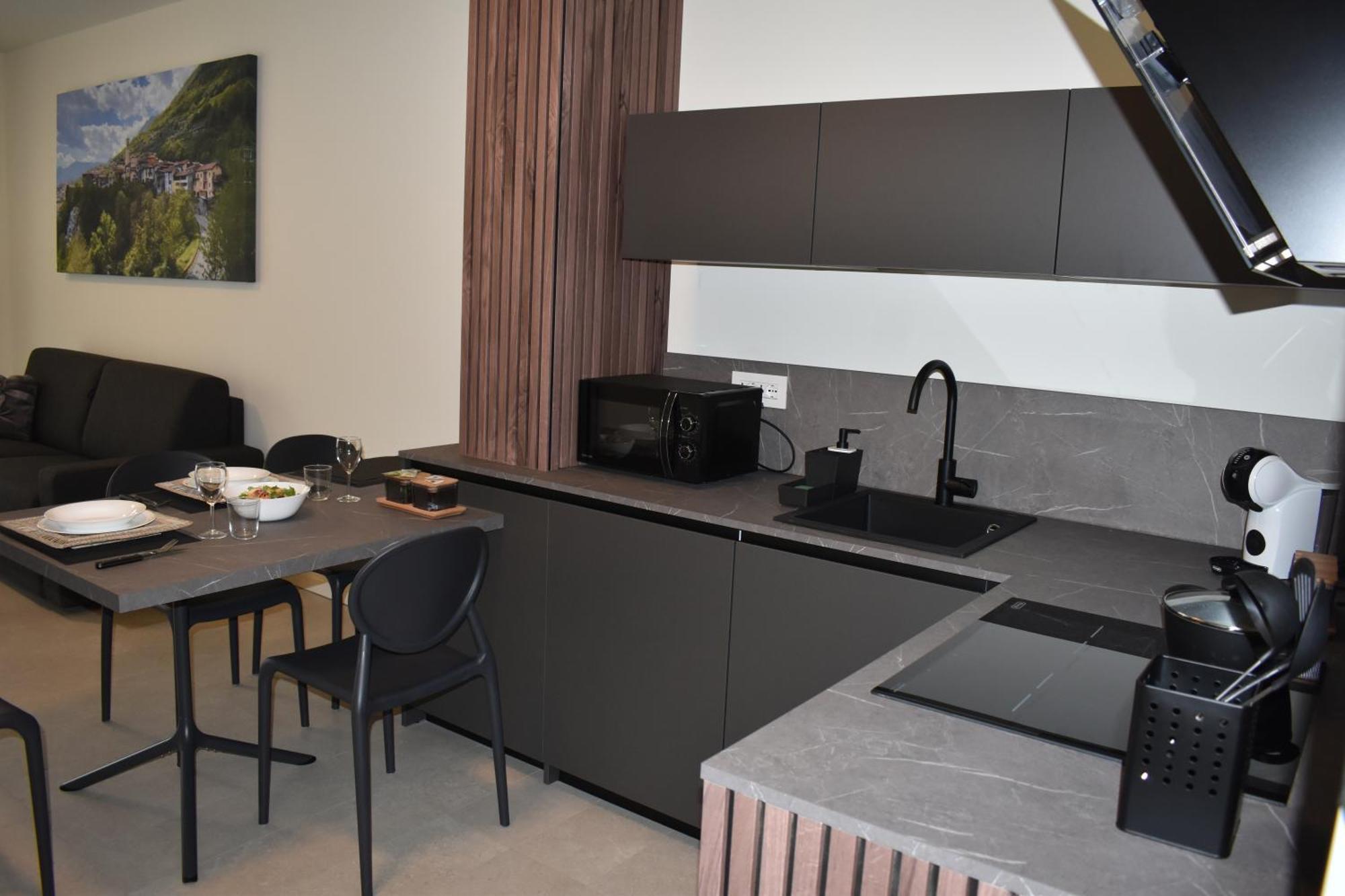 Baia Delle Rose Via Roma 111 Appartement Costa Volpino Buitenkant foto
