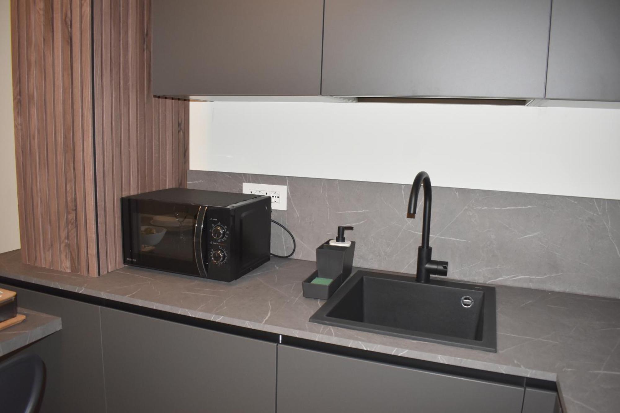 Baia Delle Rose Via Roma 111 Appartement Costa Volpino Buitenkant foto