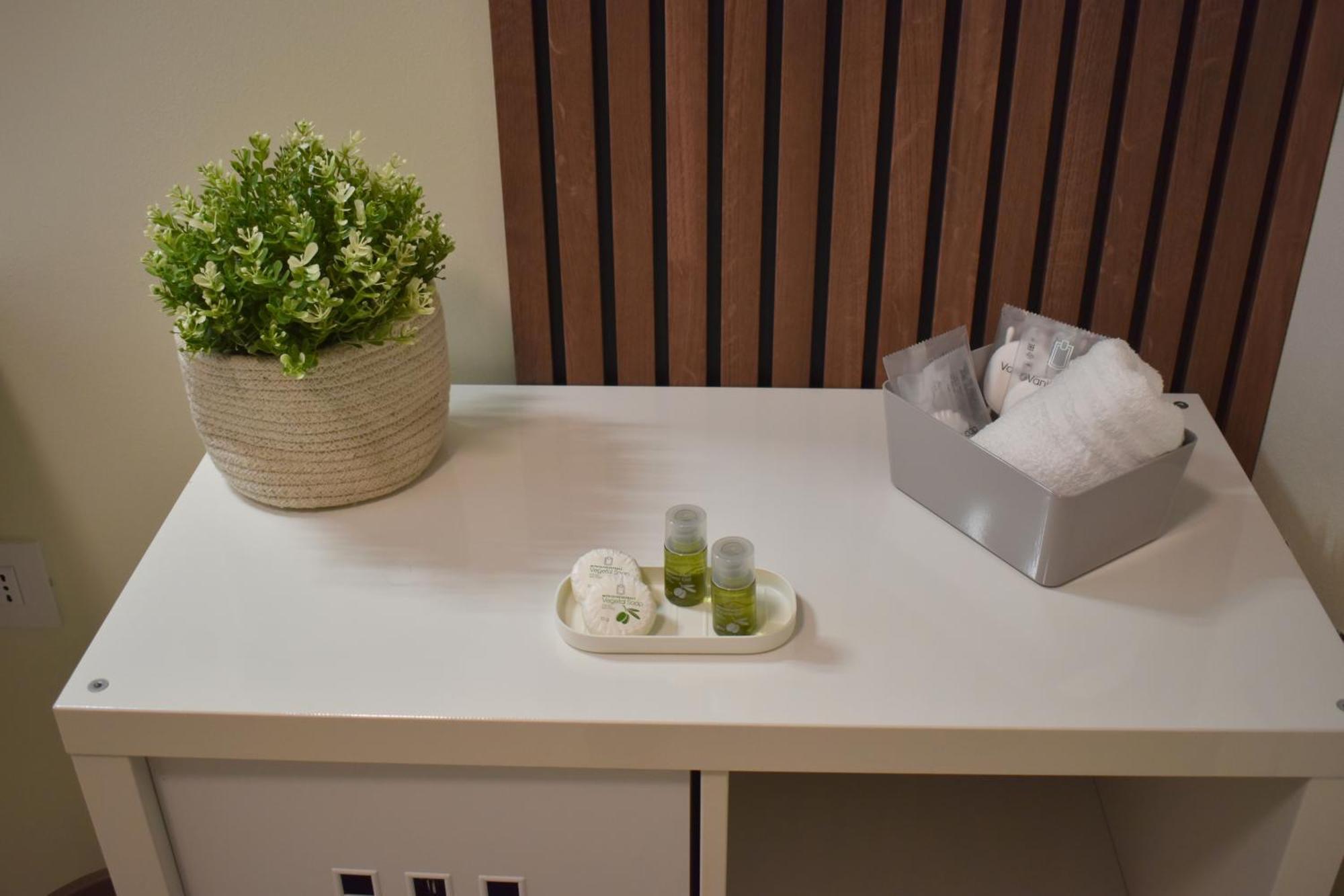 Baia Delle Rose Via Roma 111 Appartement Costa Volpino Buitenkant foto